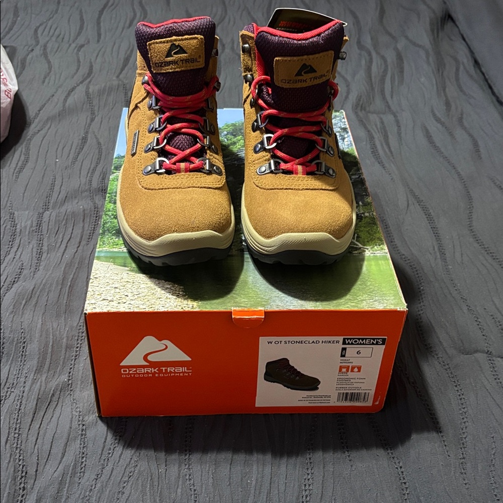 Ozark Trail Women's Stoneclad Hiker Boots Size 6 New with Box - Picture 3 of 4